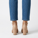 Alaya | Zapato de Salón con Pulsera Plateada