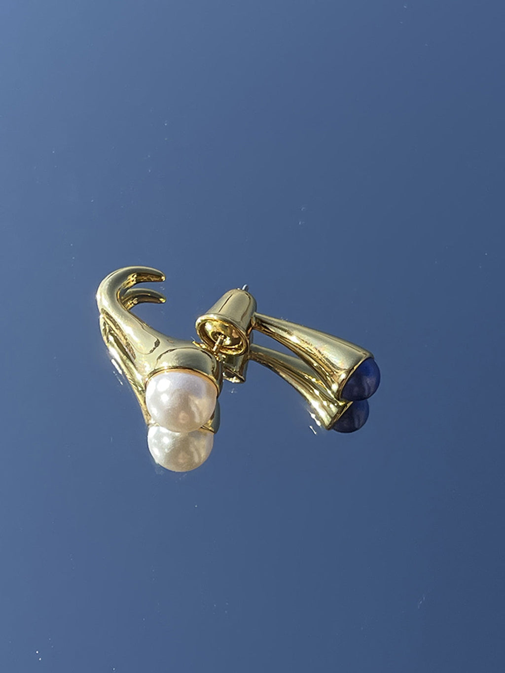 Pendiente Dorado con Perlas