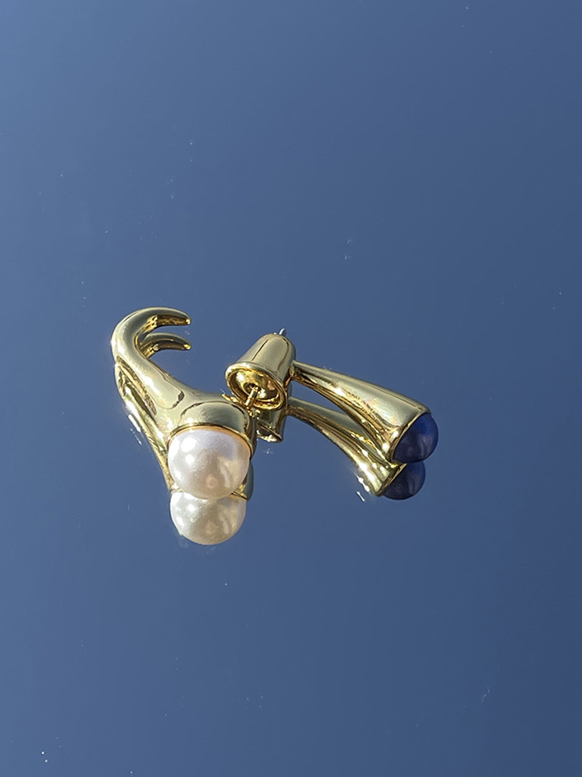 Pendiente Dorado con Perlas