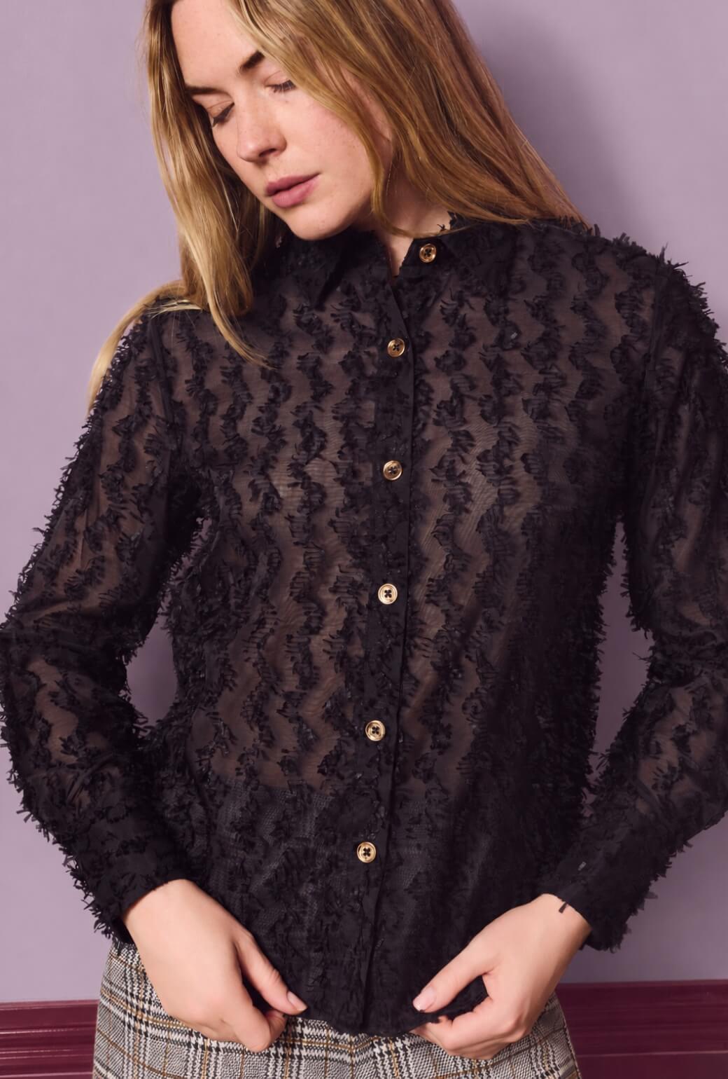 Emma | Camisa Negra con Flecos
