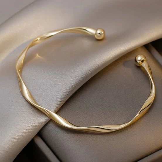 Pulsera Dorada Elegante
